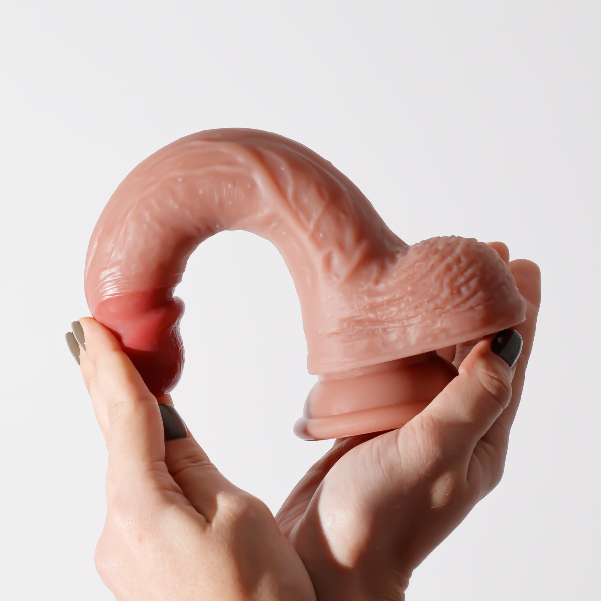 DILDO DE SILICONA LIQUIDA INVIKTUS 8 CRUSHIOUS PIEL